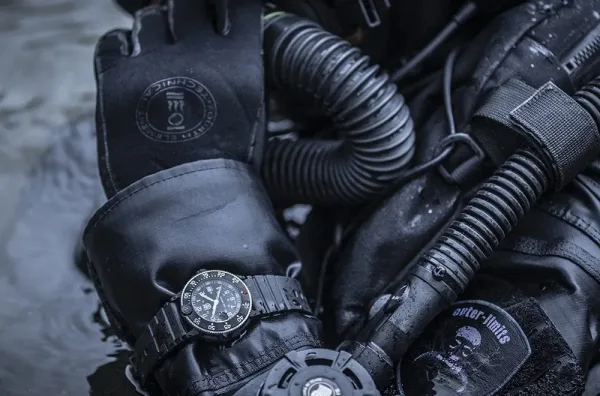 Actualite montres forces speciales Luminox Navy seal 3