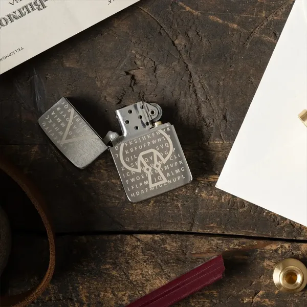 Briquet militaire Zippo W O E 4