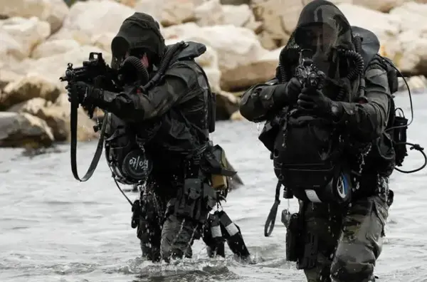 Couteau Commando Hubert 8