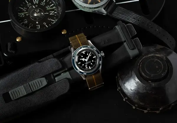 Montre Force Speciales Serica 5303 PLD Amagnetic Diving Chronometer 24