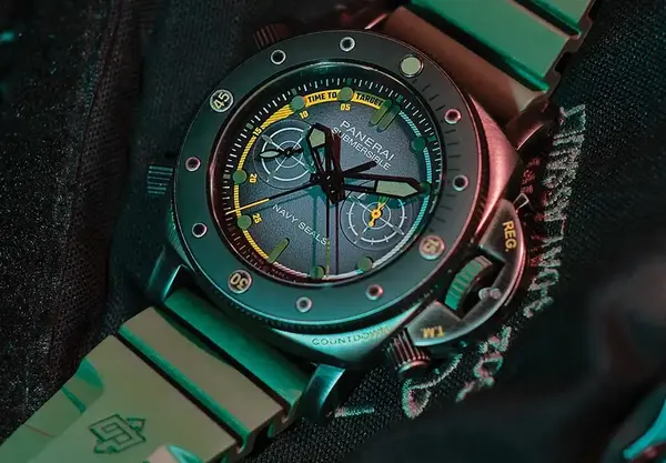 Montre Forces Speciales Panerai Submersible Chrono Navy SEAL 10