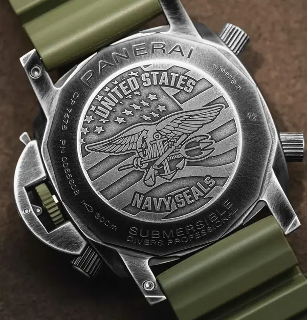 Montre Forces Speciales Panerai Submersible Chrono Navy SEAL 6
