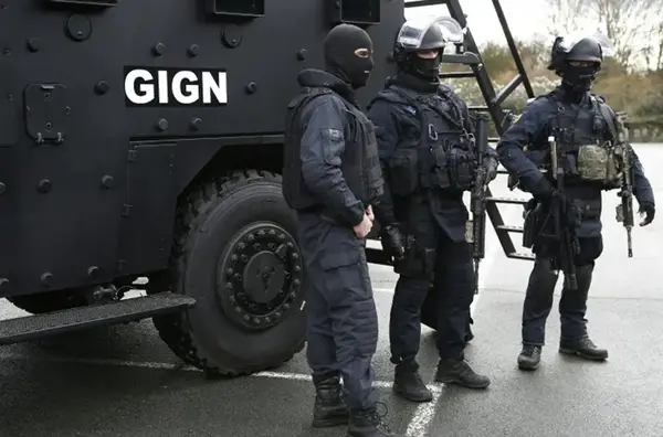 Montre GIGN 4