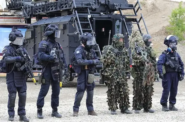 Montre GIGN 5