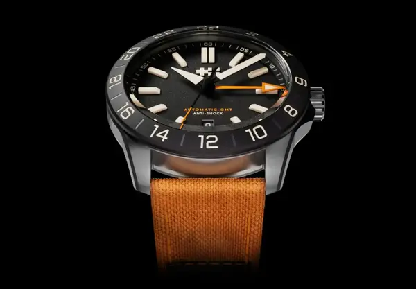 Montre Militaire Christopher Ward C63 Sealander Extreme GMT 16