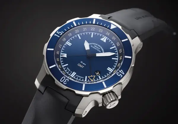 Montre Militaire Muhle Glashutte Seebataillon GMT 18