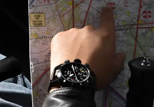 Montre aviaiteur B R M AERO 8 Chrono Horizon 14
