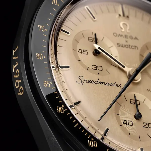 Montre aviaiteur Swatch Mission to the Moon 1969 2