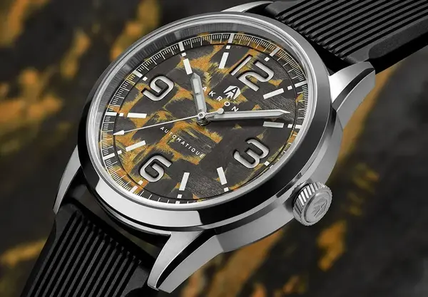 Montre aviateur Akrone C 03 Carbon Fury 16