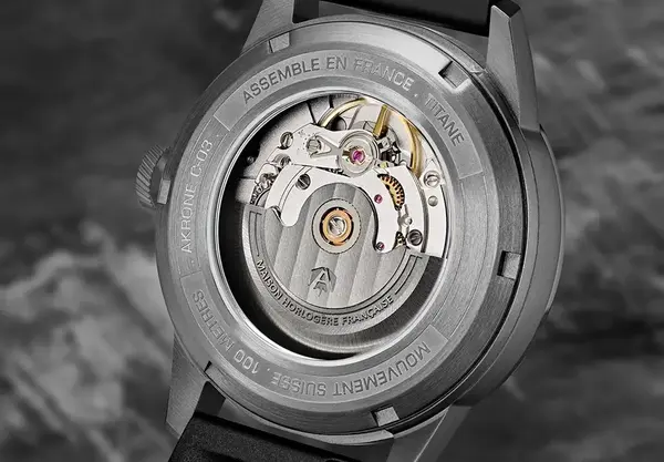 Montre aviateur Akrone C 03 Carbon Fury 23