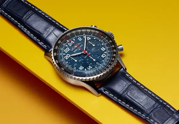 Montre aviateur Breitling Navitimer B02 Chronograph 41 Cosmonaute ARTEMIS II 12
