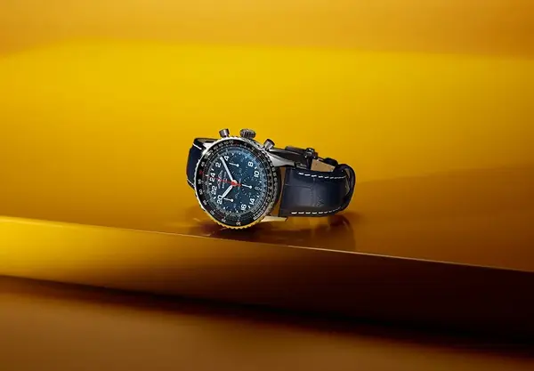 Montre aviateur Breitling Navitimer B02 Chronograph 41 Cosmonaute ARTEMIS II 21