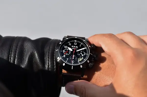 Montre aviation BRM AERO 8 Chrono Horizon 2