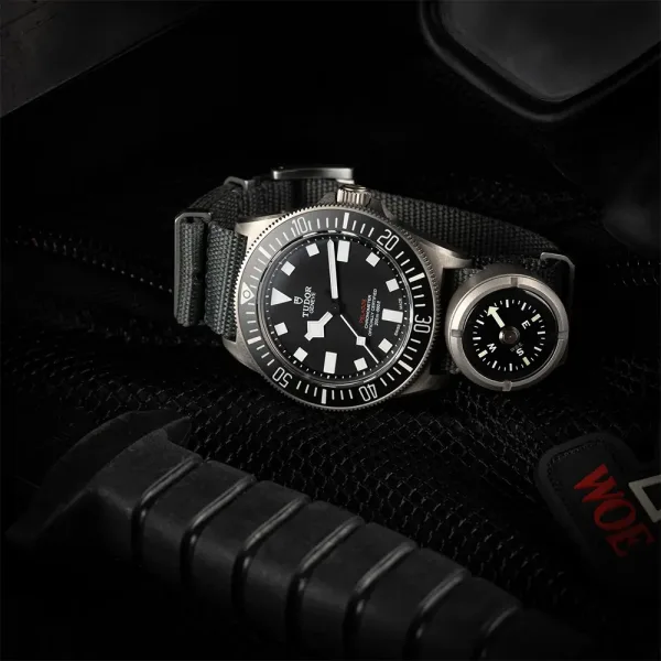 Montre boussolle Watches of Espionage 6