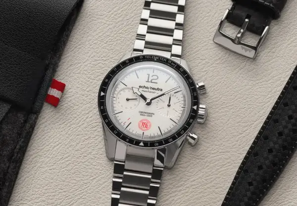 Montre echoneutra 1956 chronographe blanc 12