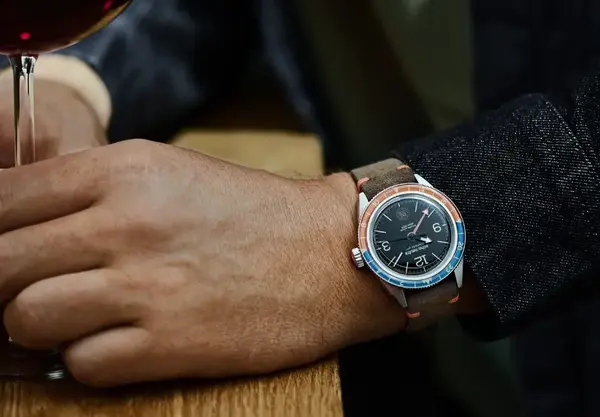 Montre echoneutra GMT 20 1