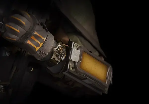 Montre militaire Hamilton Khaki Field Auto Call of Duty 24