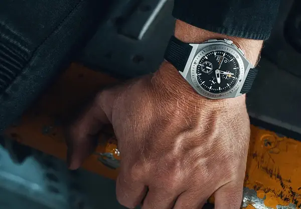 Montre militaire Micromilspec Milgraph GMT Chronograph 23