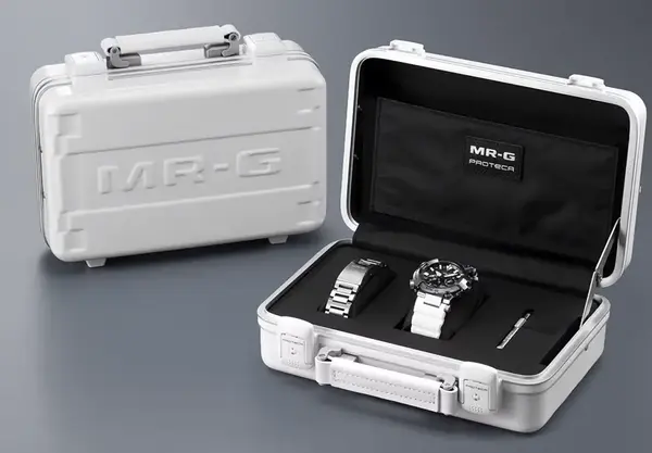 Montre plongee Casio G Shock MRG BF1000 EB 18