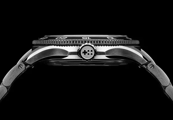 Montre plongee Christopher Ward C60 Trident Pro 300 16
