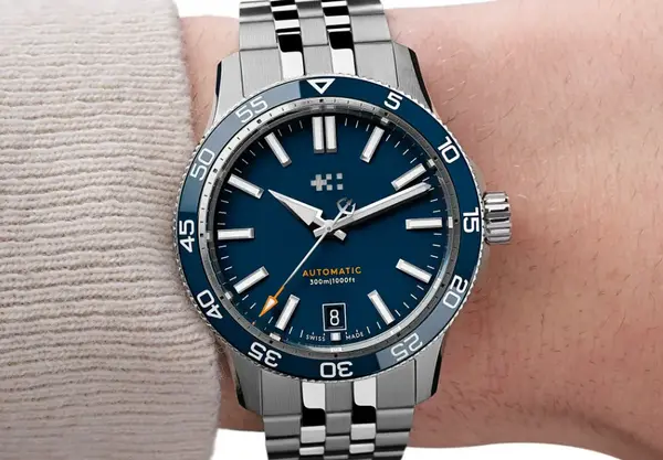 Montre plongee Christopher Ward C60 Trident Pro 300 21