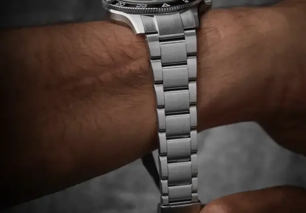 Montre plongee Christopher Ward C60 Trident Pro 300 25