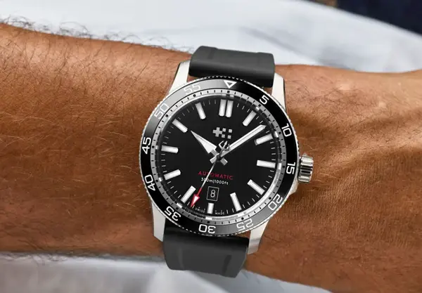 Montre plongee Christopher Ward C60 Trident Pro 300 28