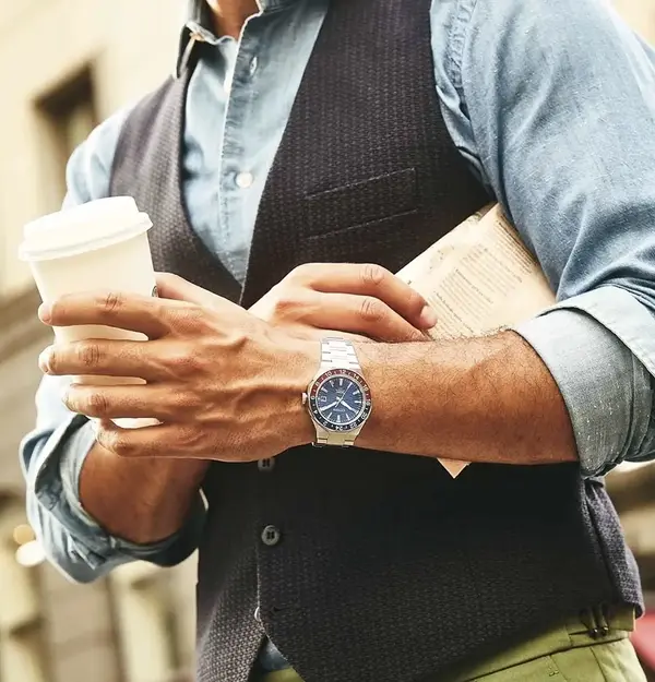 Montre plongee Citizen Serie 8 GMT 5 Bis