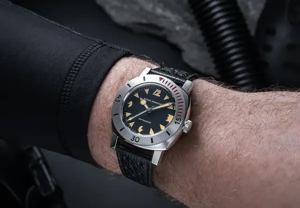 Montre plongee Nivada Art Deco Depthmaster 18