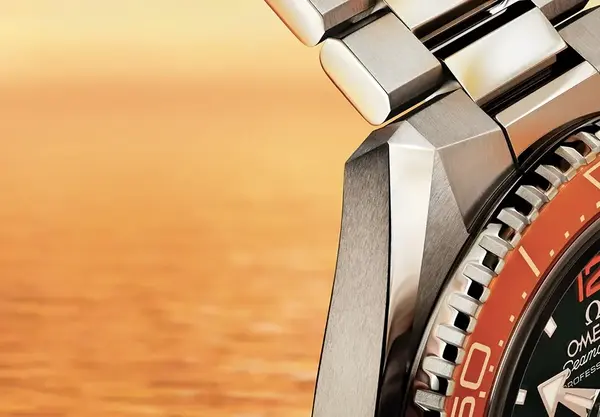 Montre plongee Omega Seamaster Planet Ocean 15