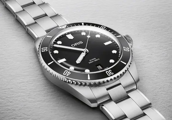 Montre plongee Oris Divers Date 12