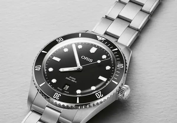 Montre plongee Oris Divers Date 13