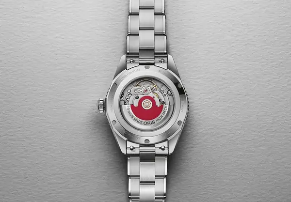 Montre plongee Oris Divers Date 15