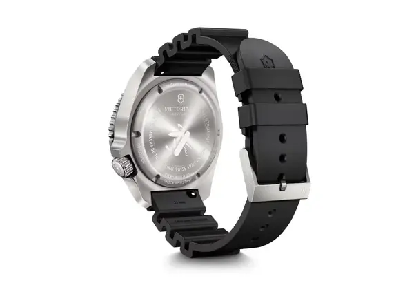 Montre plongee Victorinox dive pro 19