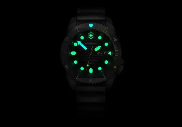 Montre plongee Victorinox dive pro 20
