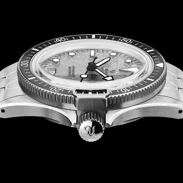 Montre plongee Yema Superman Titanium Moon Tide CMM 11 9