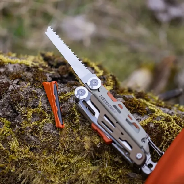 Outil multi fonction Leatherman Signal 1