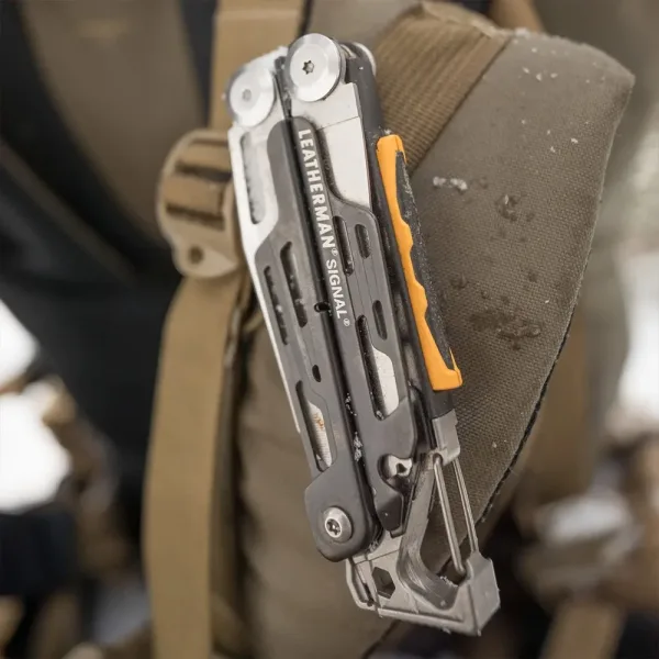 Outil multi fonction Leatherman Signal 9