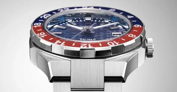 Plogeuse Citizen Serie 8 GMT 00