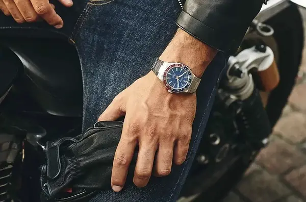 Plogeuse Citizen Serie 8 GMT 1