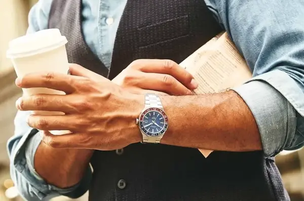 Plogeuse Citizen Serie 8 GMT 4