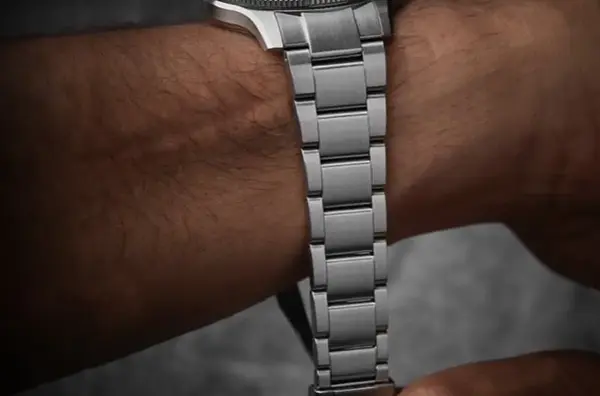 Plongeuse Christopher Ward C60 Trident Pro 30 6
