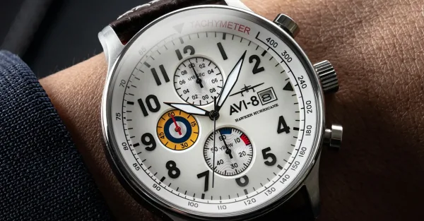 Montre aviateur avi 8 hawker hurricane classic chronograph white 11
