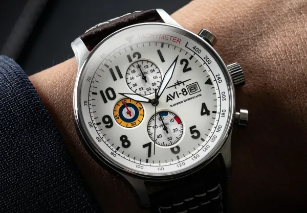 Montre aviateur avi 8 hawker hurricane classic chronograph white 17