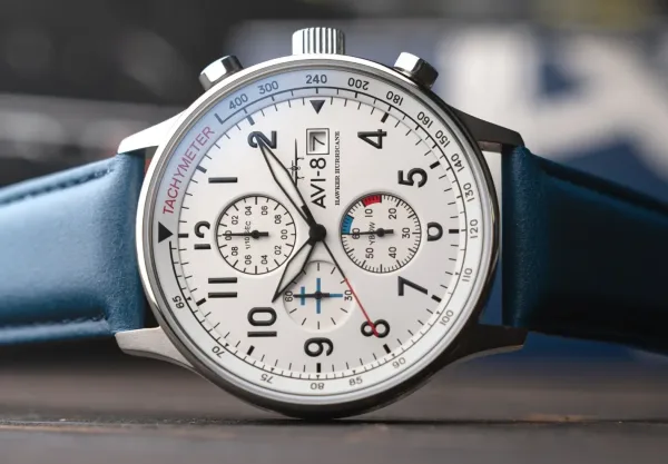 Montre aviateur avi 8 hawker hurricane classic chronograph white 25