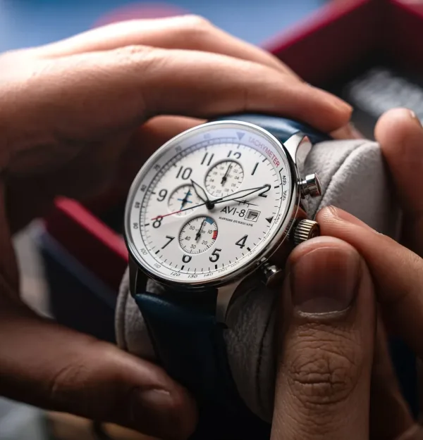 Montre aviateur avi 8 hawker hurricane classic chronograph white 8