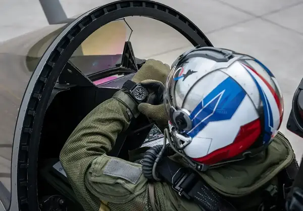 Montre aviateur bell ross br 03 chrono rafale solo display 23
