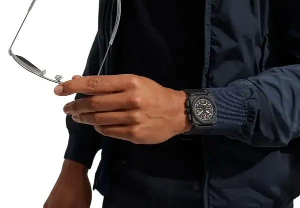Montre aviateur bell ross br 03 chrono rafale solo display 28
