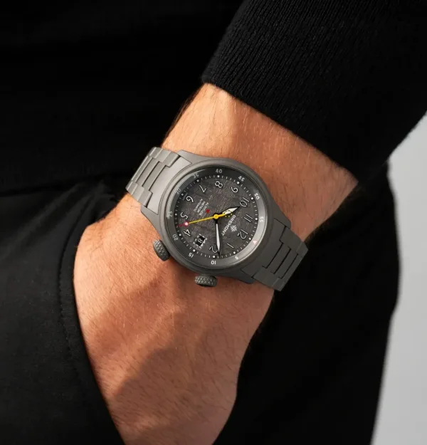 Montre aviateur bremont altitude mb meteor stealth grey 7