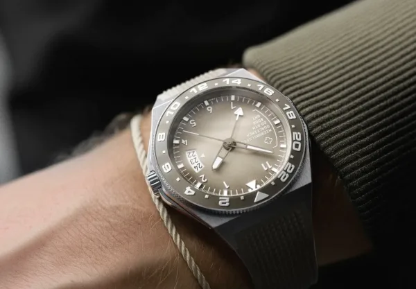 Montre aviateur micromilspec dualtimer 43